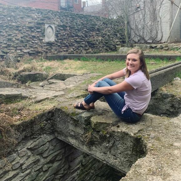 Meet your Posher, Megan - Picture 1 of 1